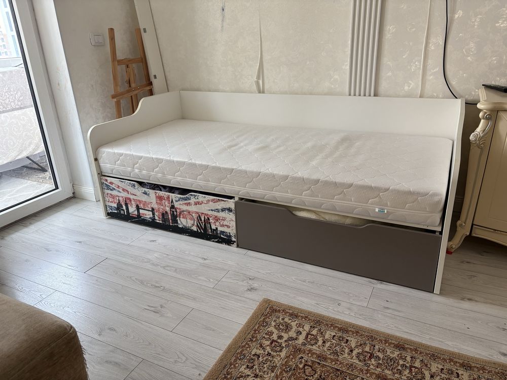 Прдается кровать для подростка