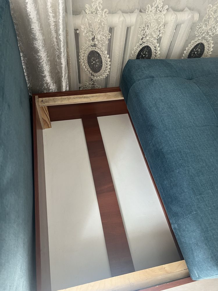 Продам лежак раздвижной