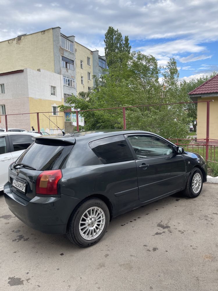 Тойота королла