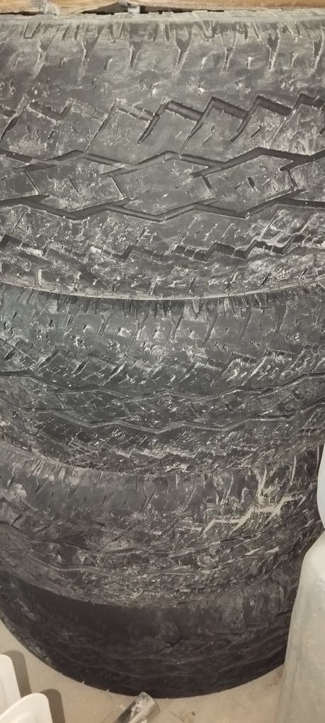 Продам резину 265*65 r17
