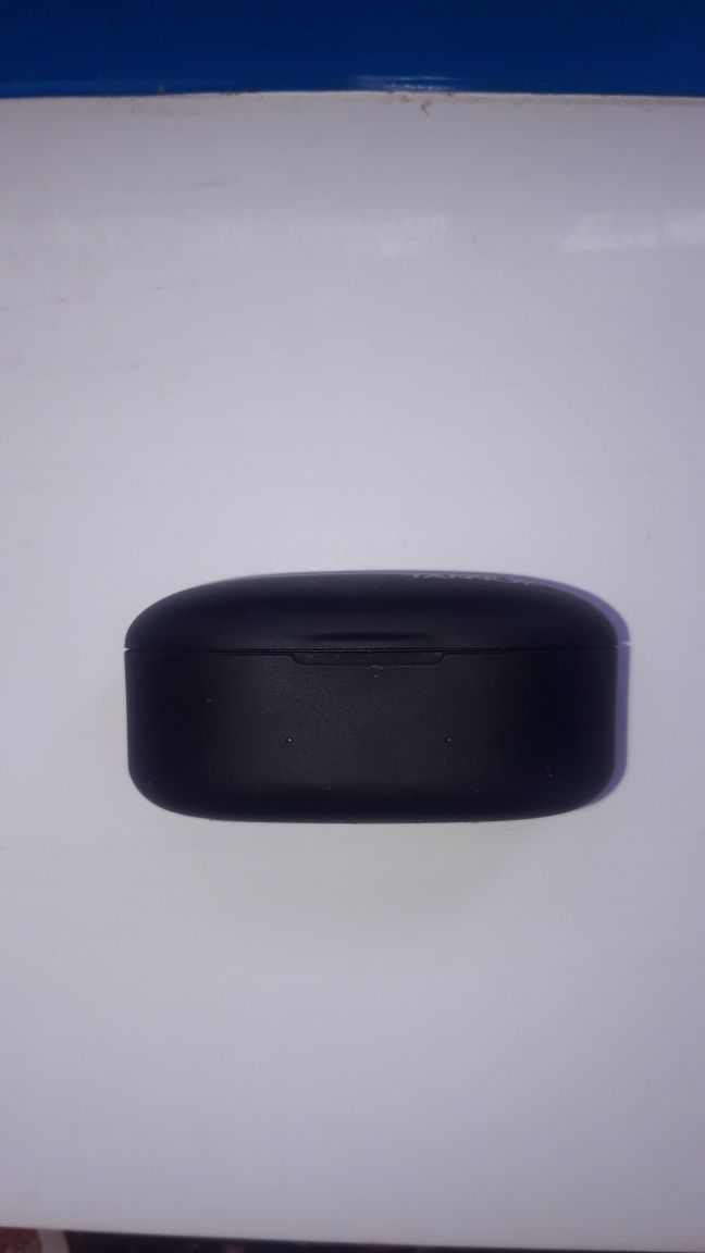 Кейс от наушников Galaxy buds live.