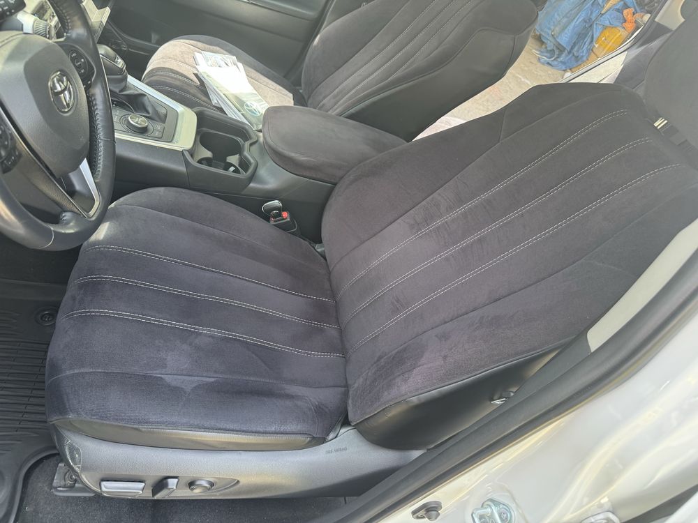 Чехлы Тойота RAV 4