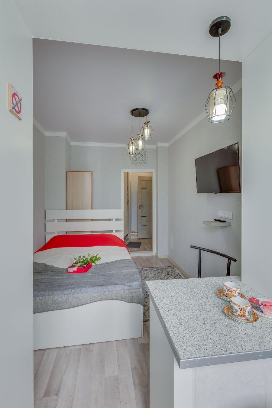 YourHouse Абая -Саина квартира студия посуточно