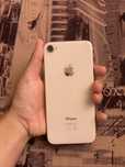 продам iPhone 8  Срочно