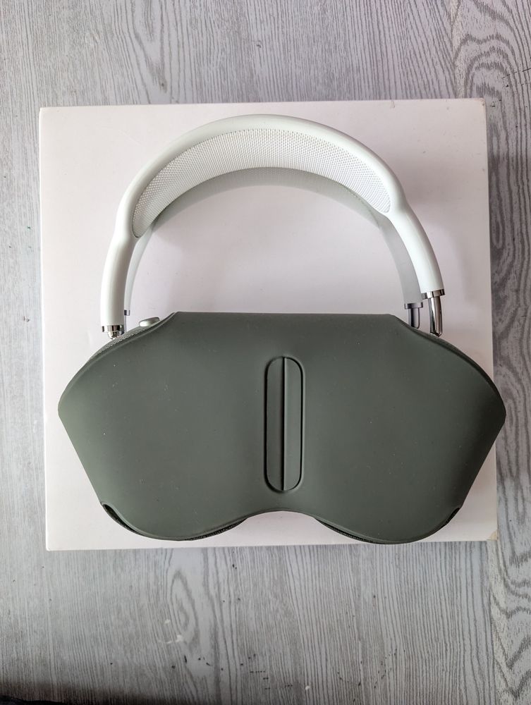 Наушники Apple AirPods Max зеленый