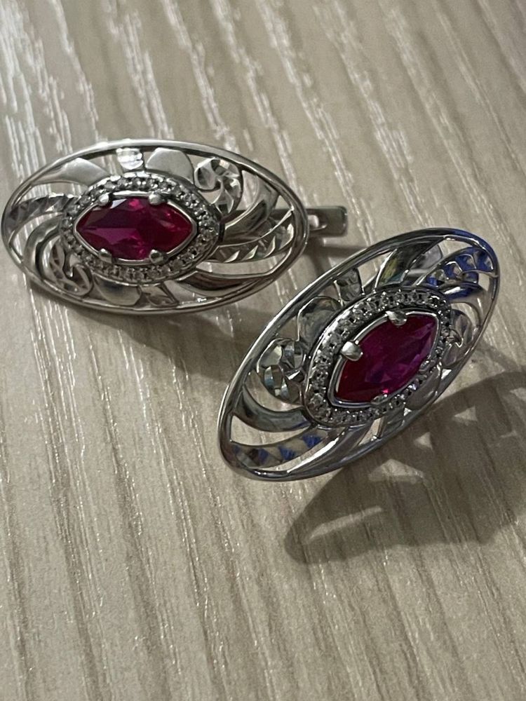 Продам новый набор из серебра