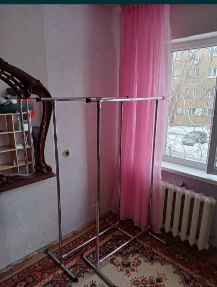 Продам Вешалки новые разбираться