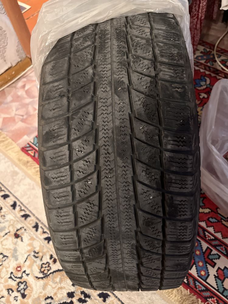 Продам шины липучка