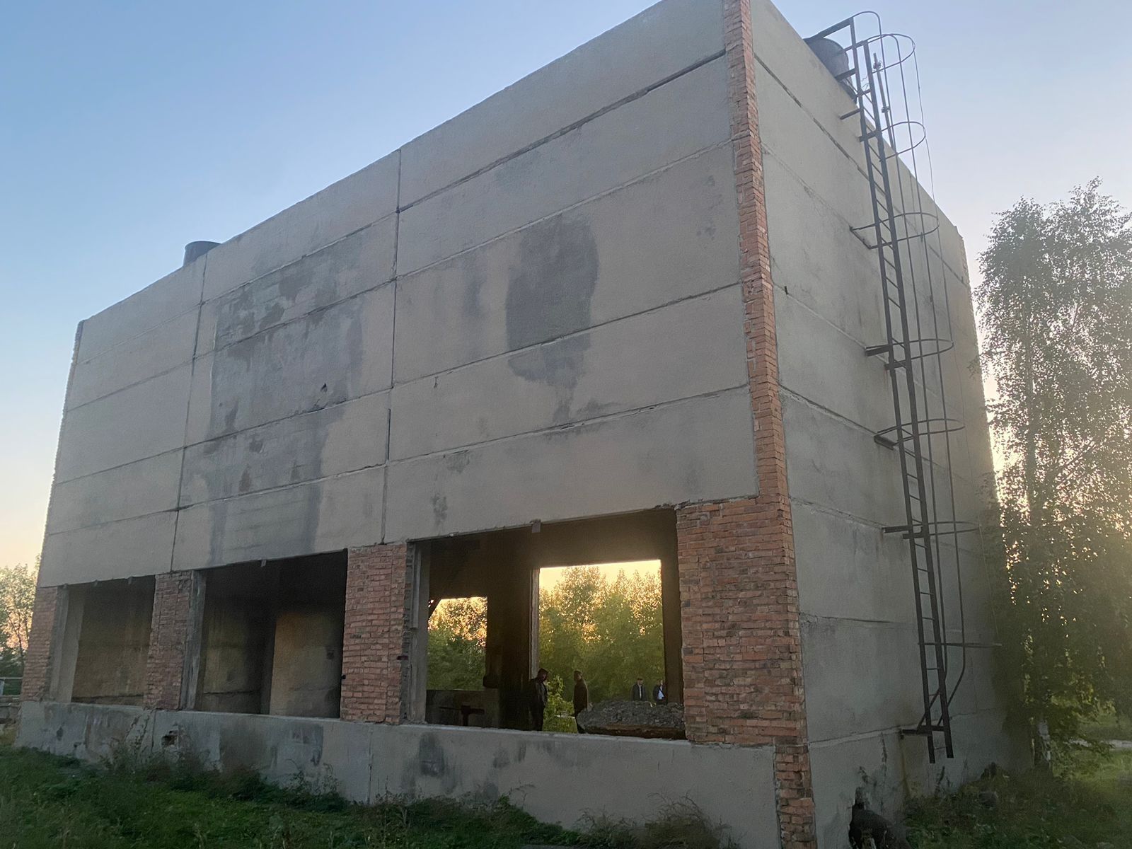 Продам здание 18м*9м