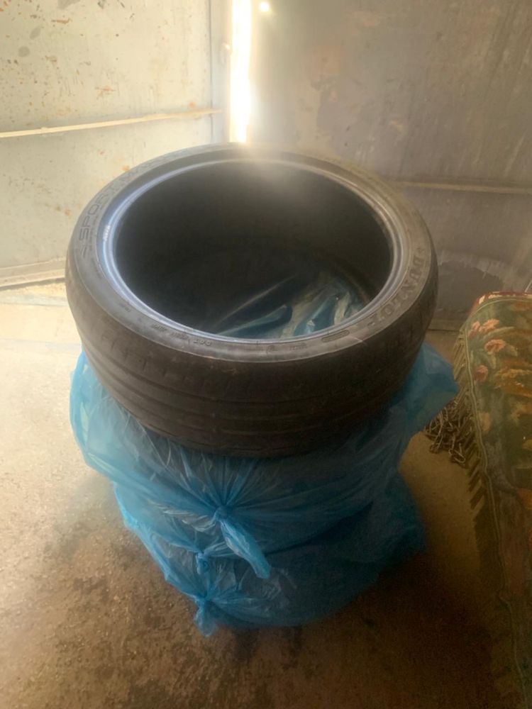 225/40R18 резина