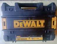 Дрель-шуруповерт DeWALT