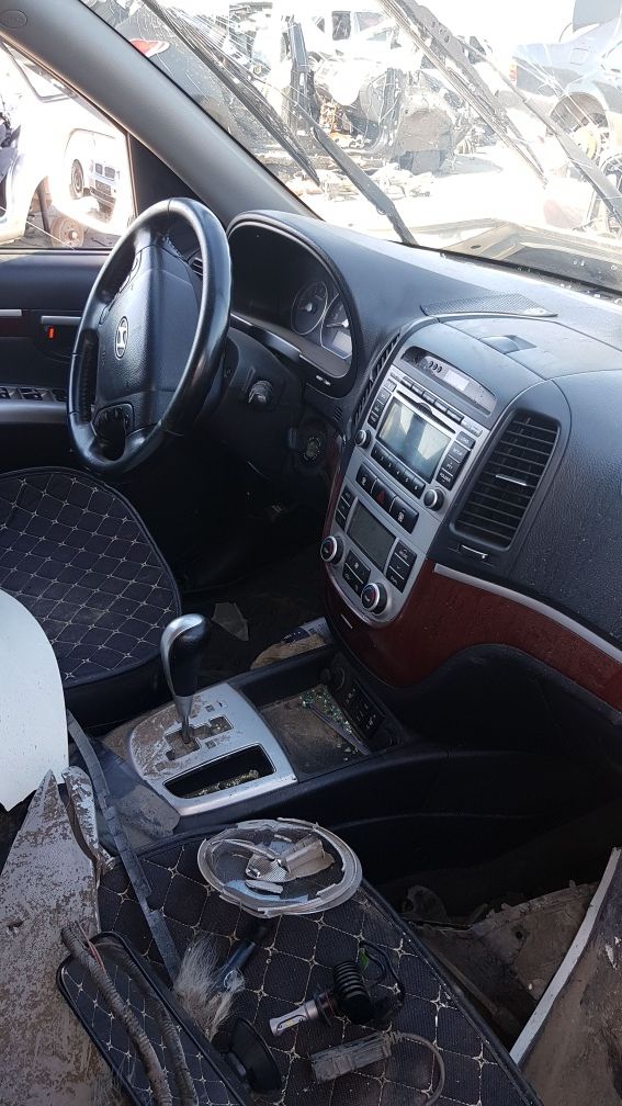 Хюндай Санта фе Hyundai Santa fe 2.7 2008 на запчасти.