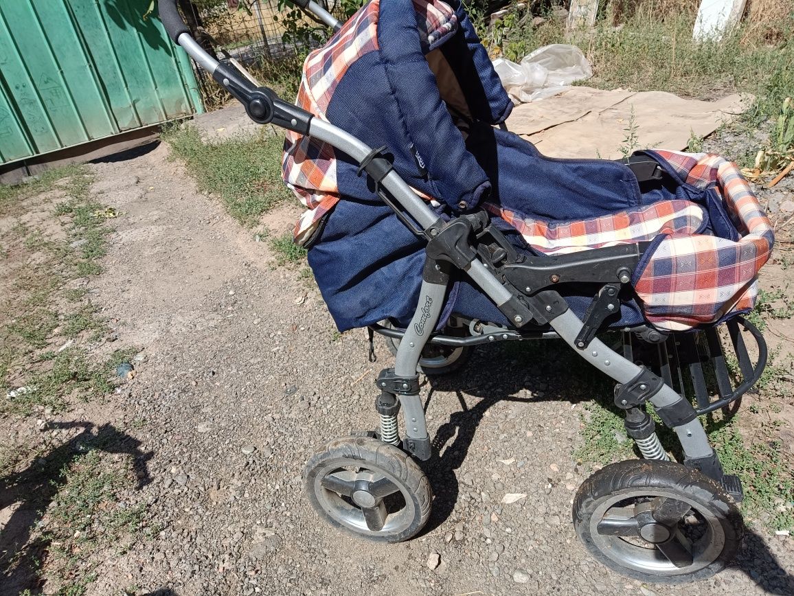 Продам коляску 0+