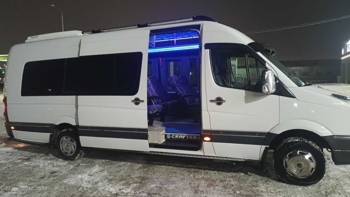 Услуга пассажирских перевозка на микроавтобусе Wolksvagen Crafter.