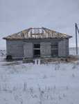 Крыша,стяжка,перегородка, жасайтын адамдар керек.