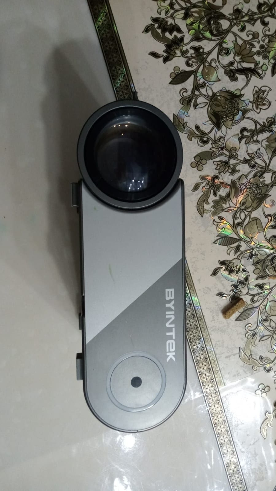Продам проэктор Byintek