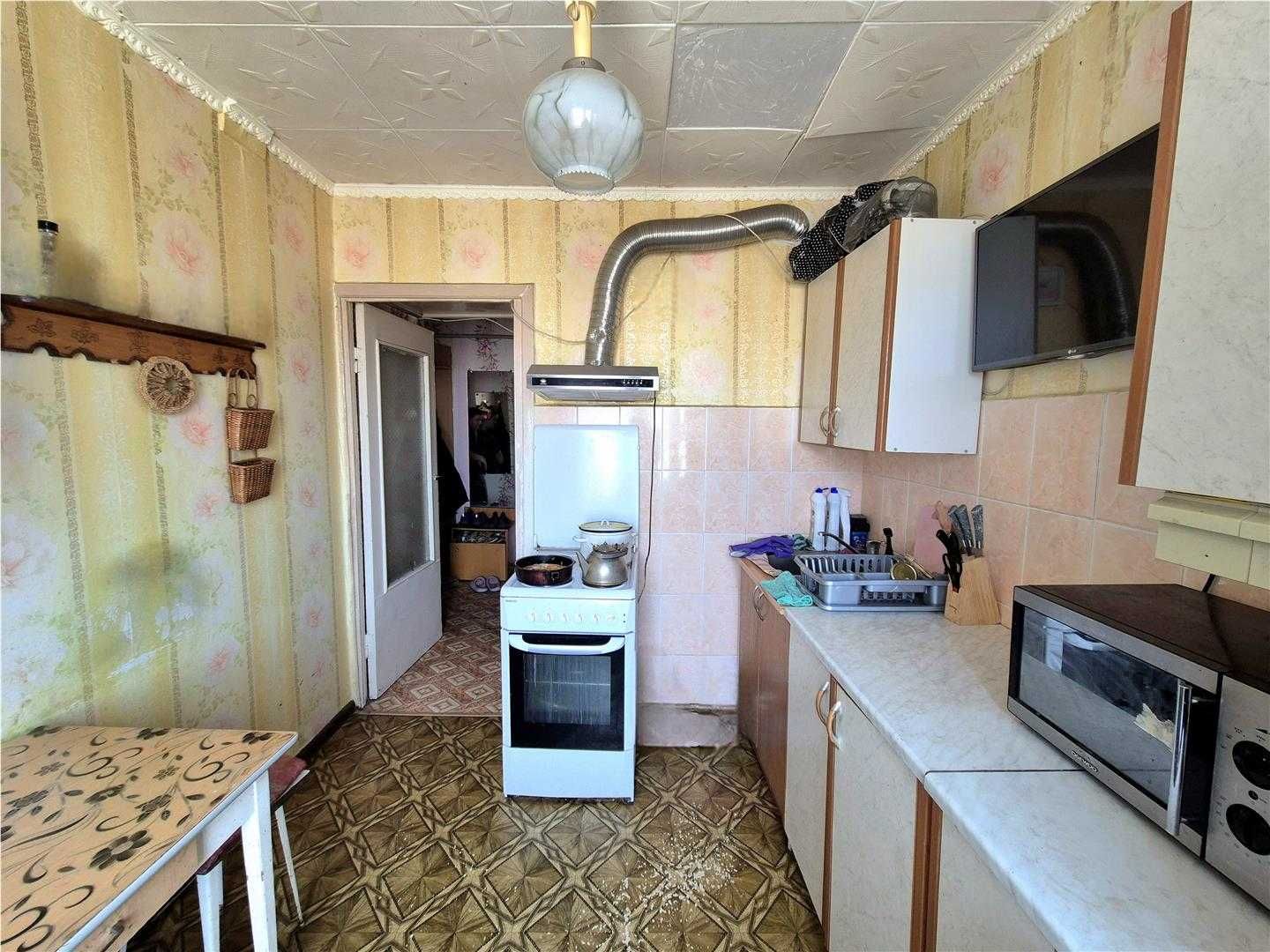 Продам 3к улучшенной планировки за Втузом.  на 9 этаже