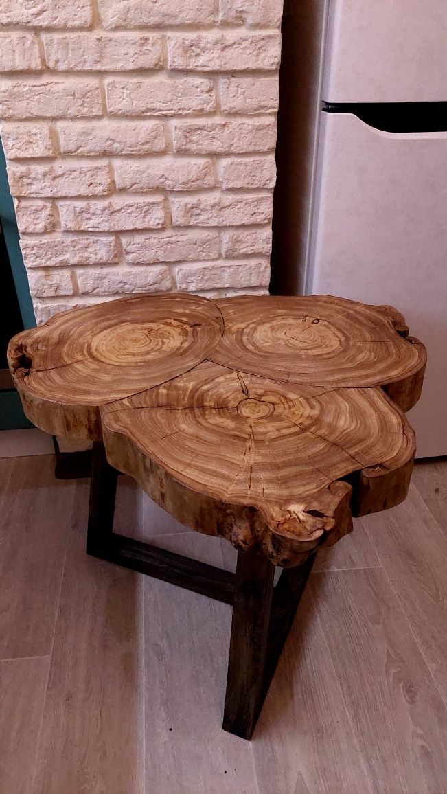 Столики из спила дерева