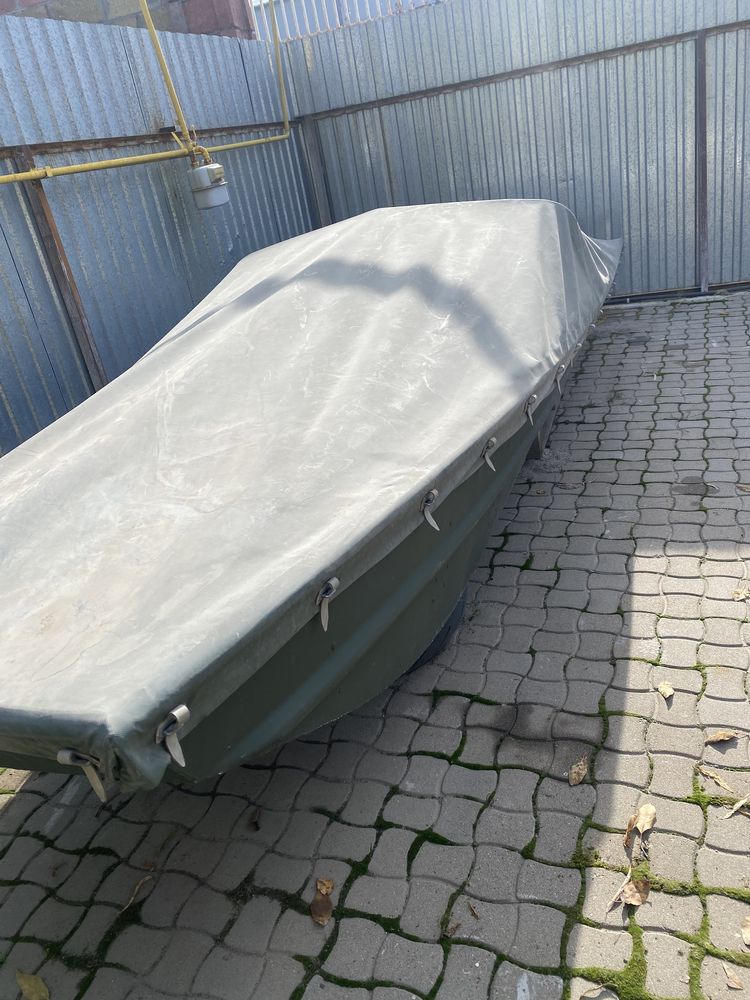 Лодка для рыбалки