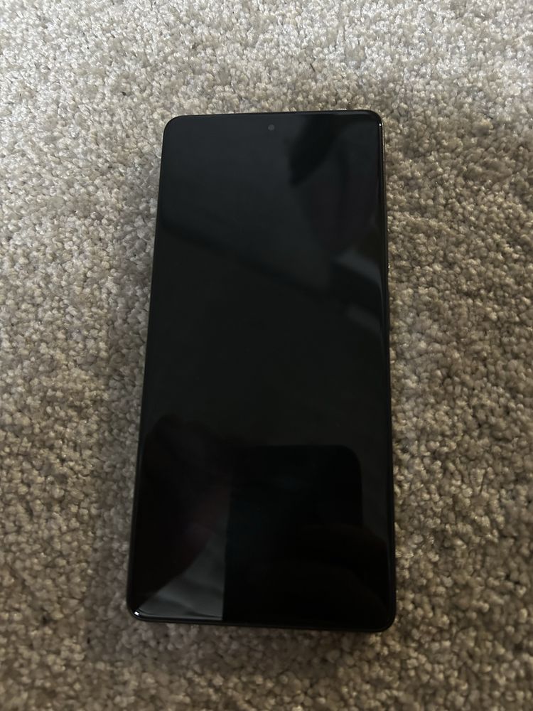 POCO M6 Pro продаю  обсолютно новый