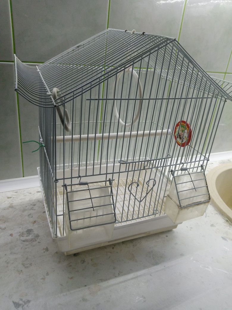 Продам клетку для попугая