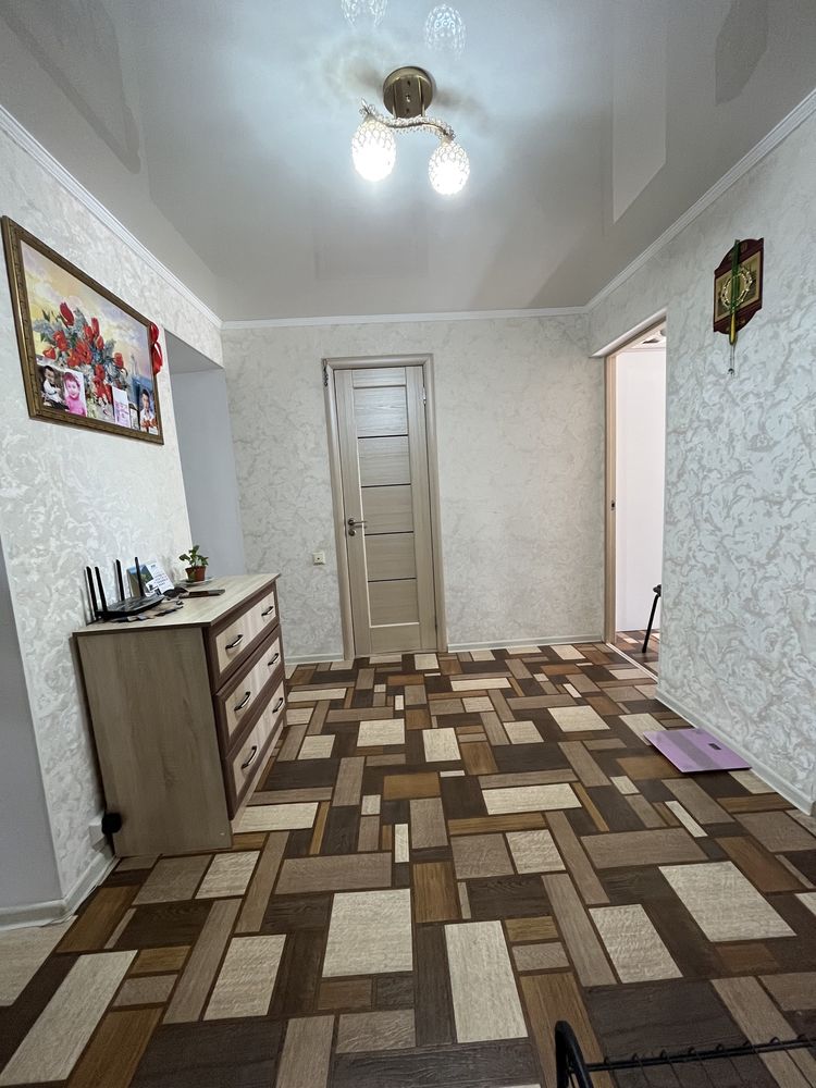 Трехкомнатная квартира, 59,4, 3/5, Абулхаирхана 2/3