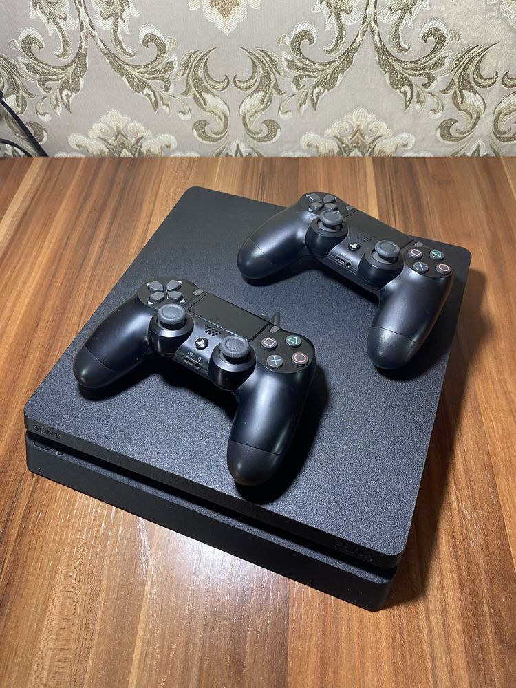 Playstation 4 slim