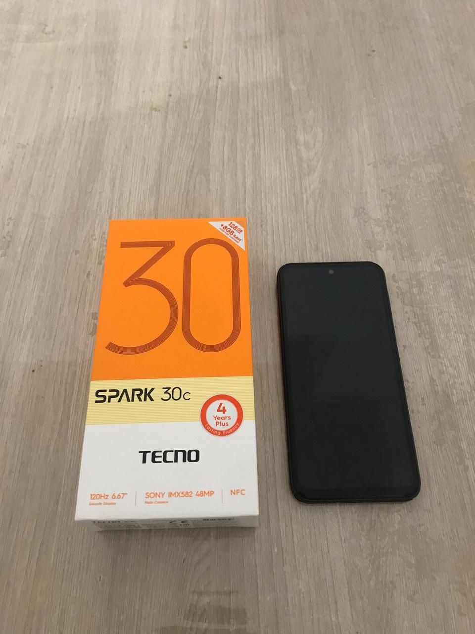 Продам срочно TECNO SPARK 30C Процессор Helio G81  Задняя камера 48M