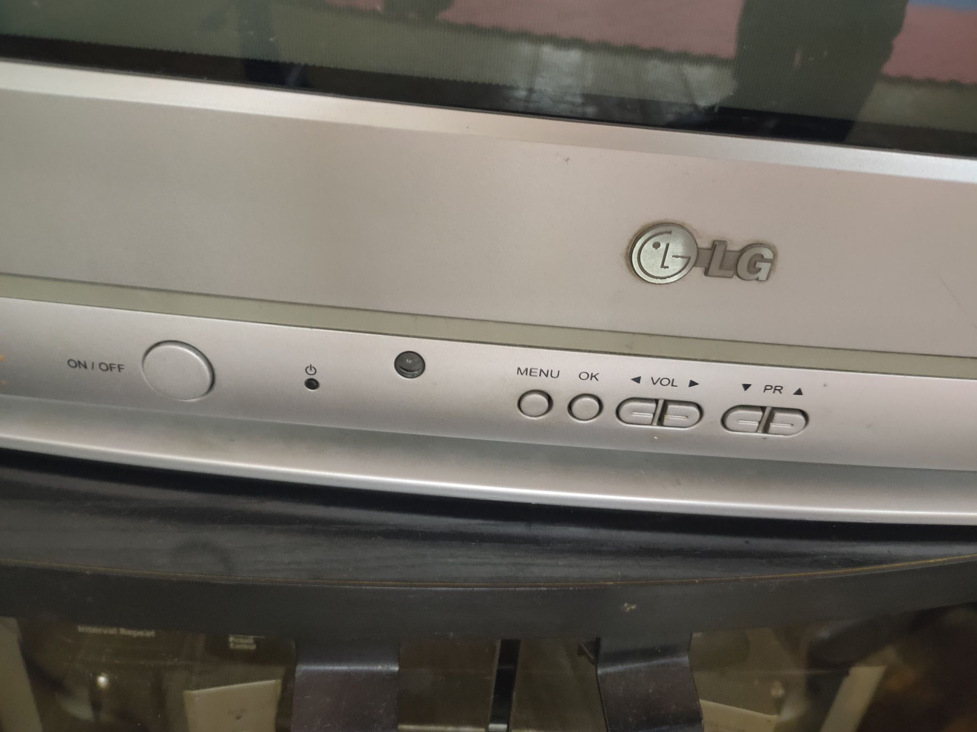 Продам отличный Телевизор LG