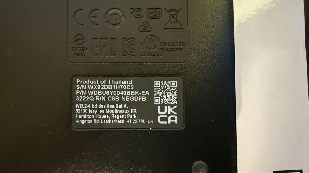 Жесткий диск Western Digital Elements Portable