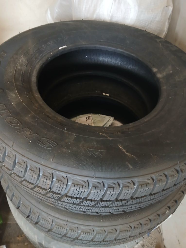Шины зимние 15резина 235.75