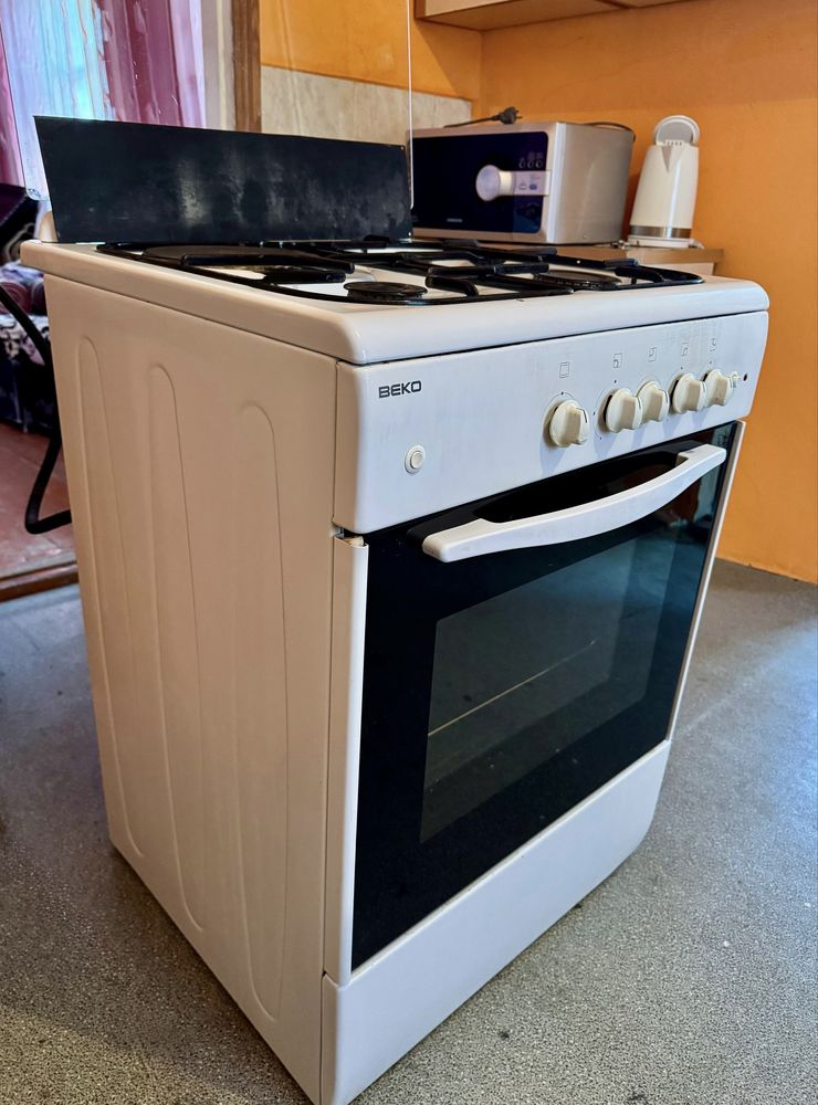 Продам газовую плиту BEKO б/у в хорошем состоянии