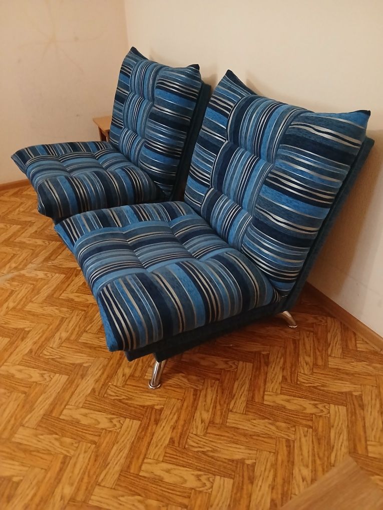 Диван и два кресла