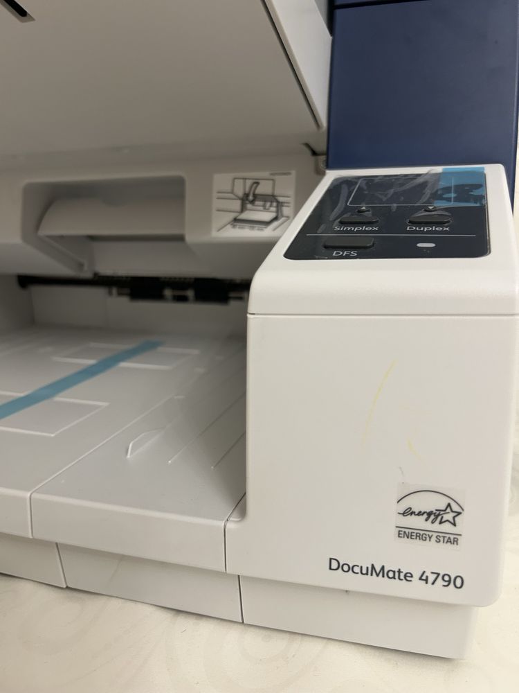 Скоростной - протяжный сканер Xerox DocuMate 4790