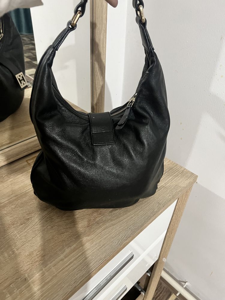 Продам сумку Coccinelle