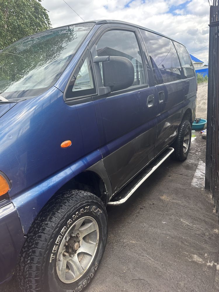 Продам Mitsubishi delica 2.8 дизель
