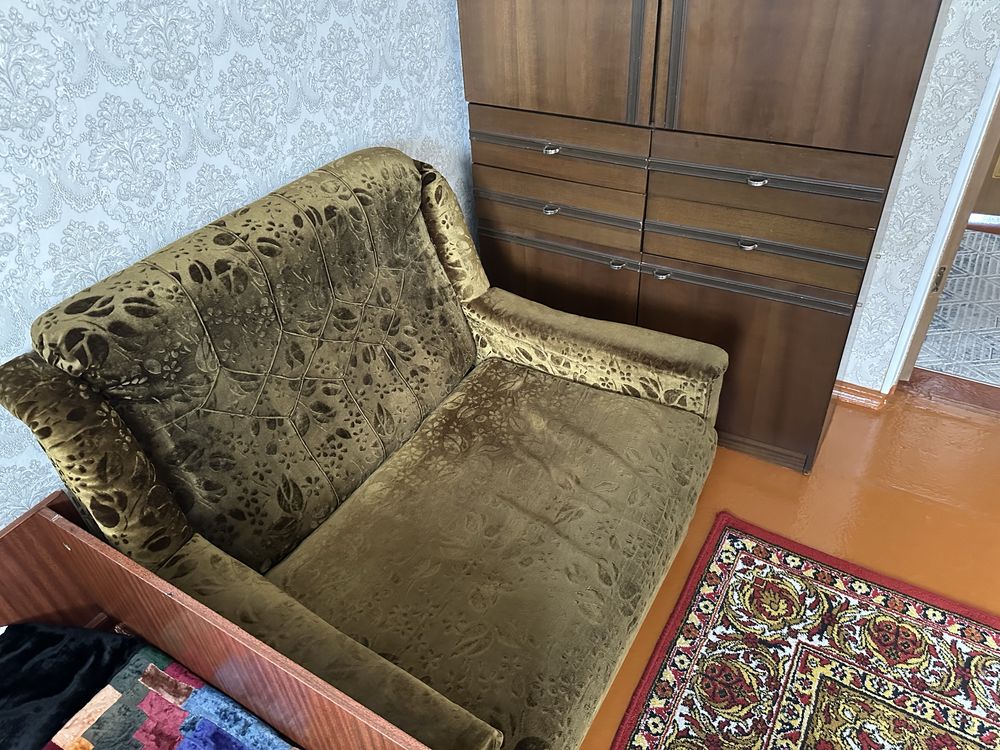 Продам Шкаф с полками. Еще есть диван кровать