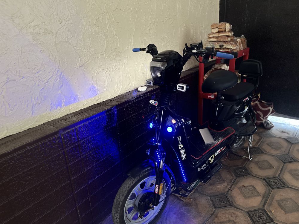 Скутер леопард мах е8 800w 16 колесо