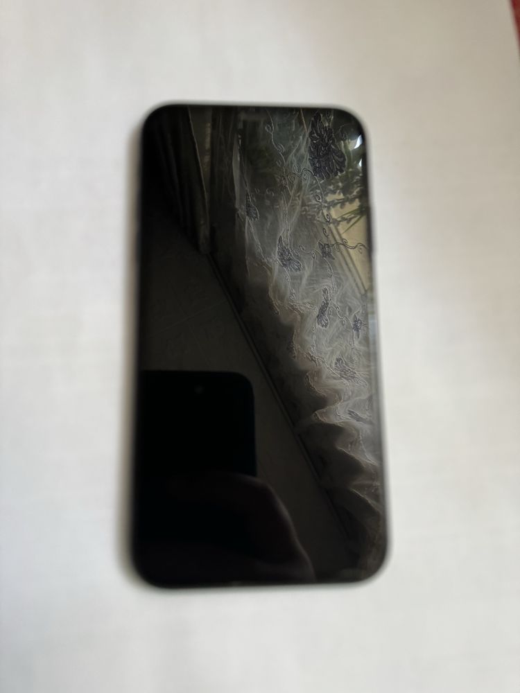 Продам Iphone xr