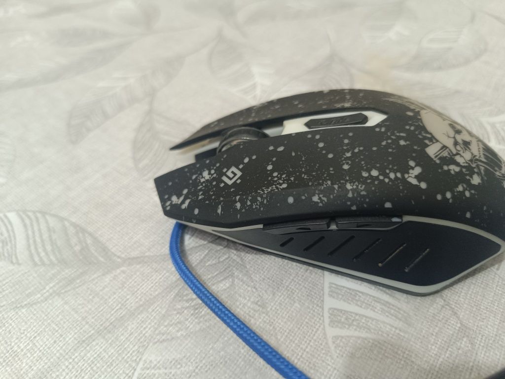 Продаю игровую клавиатуру и мышку