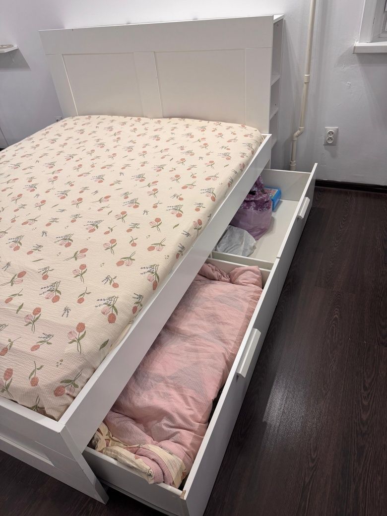 Кровать двухспальная BRIMNES IKEA с изголовьем без матраса 160×200