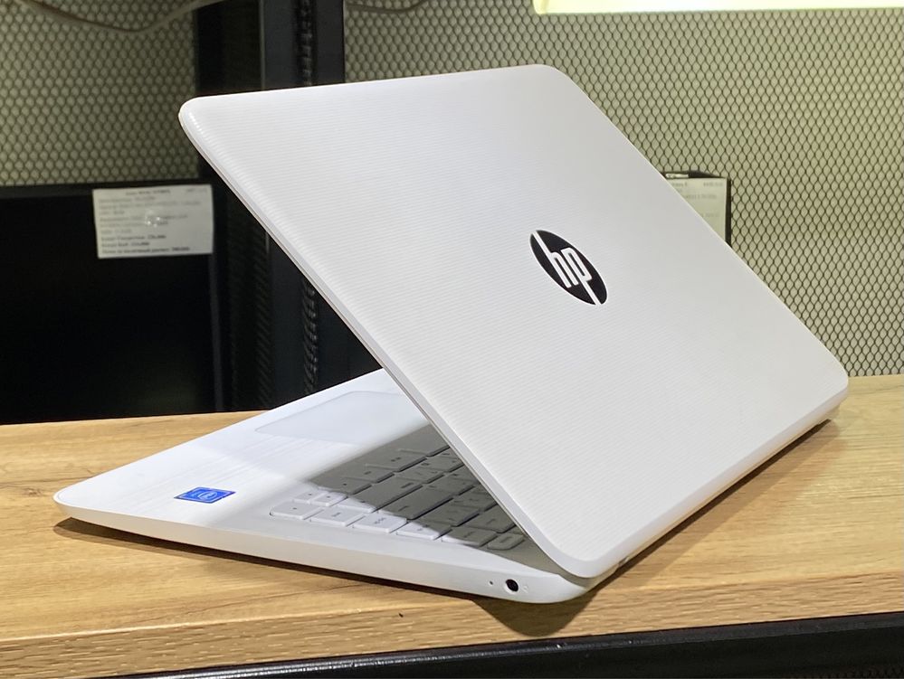 Ноутбук HP, Intel Celeron N3060/4GB/SSD32GB, 8982/A10