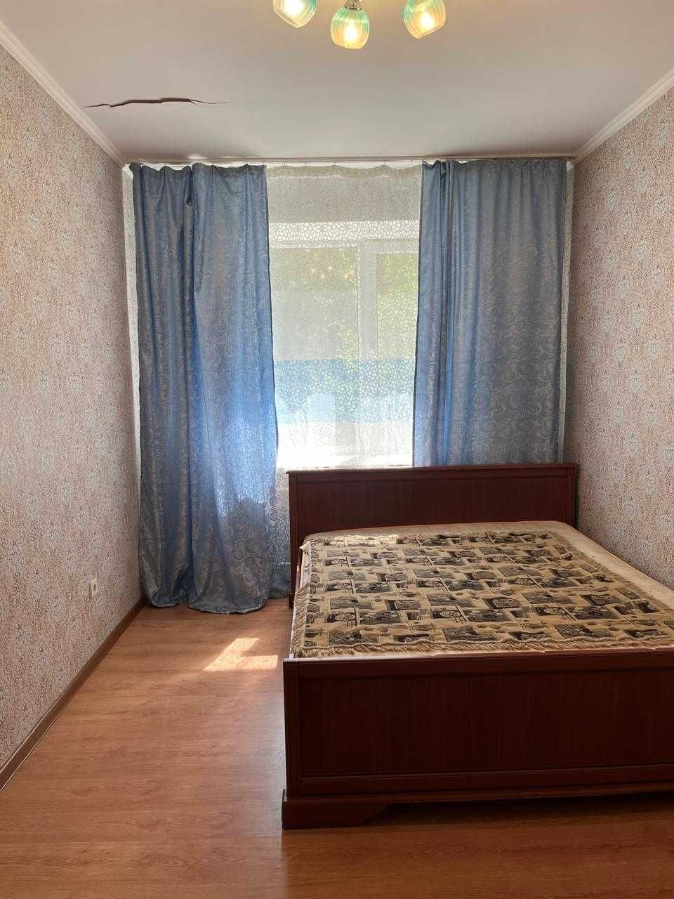 Продаётся 2-х комнатная кв. по адресу:  
ул. Молдагуловой 17/6 (ТОРГ)