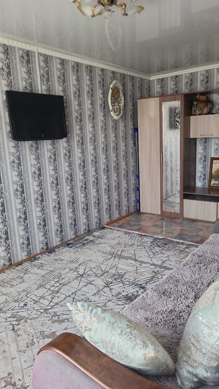 Продам 2к кв с хорошим ремонтом р-н УЮТ!!