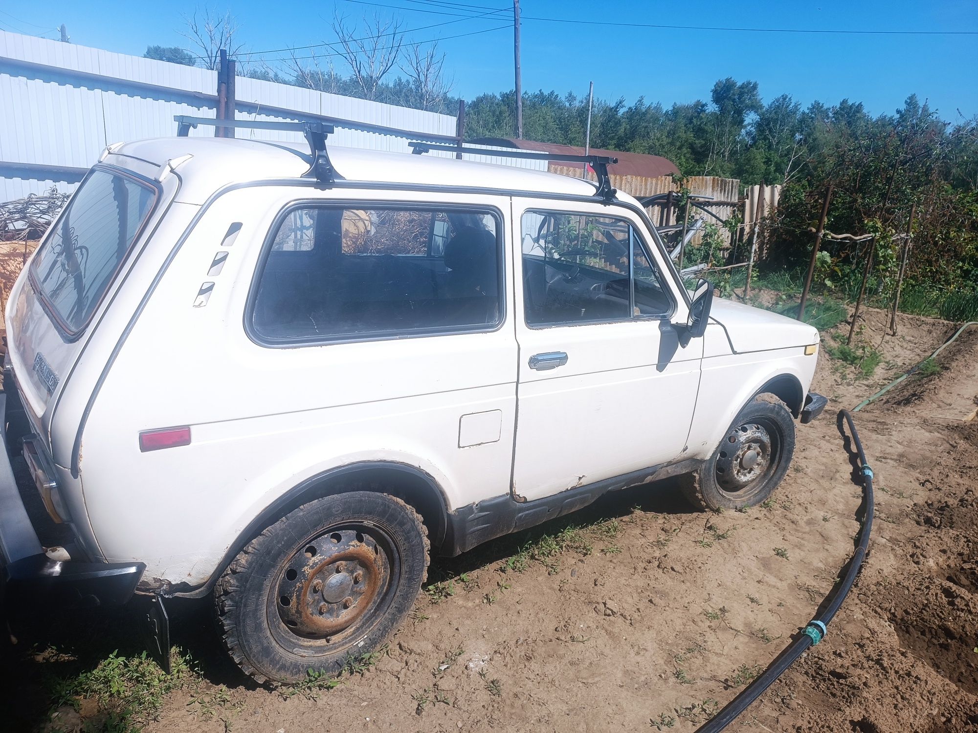 Продам ниву на ходу