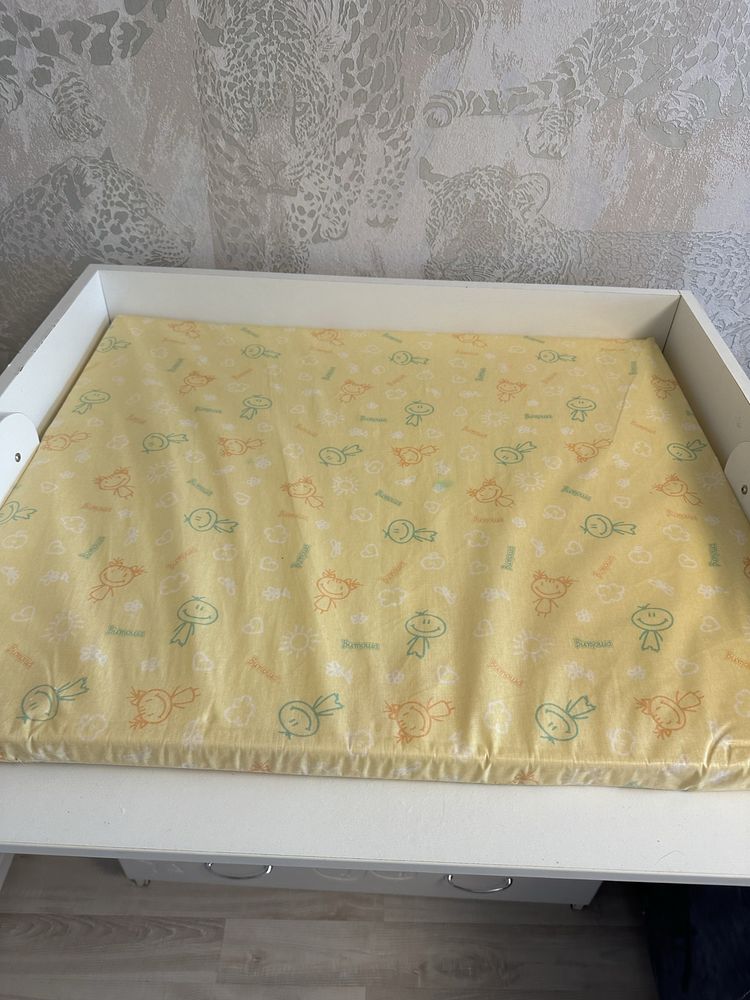 Продам детскую кроватку и комод с пеленальным столиком