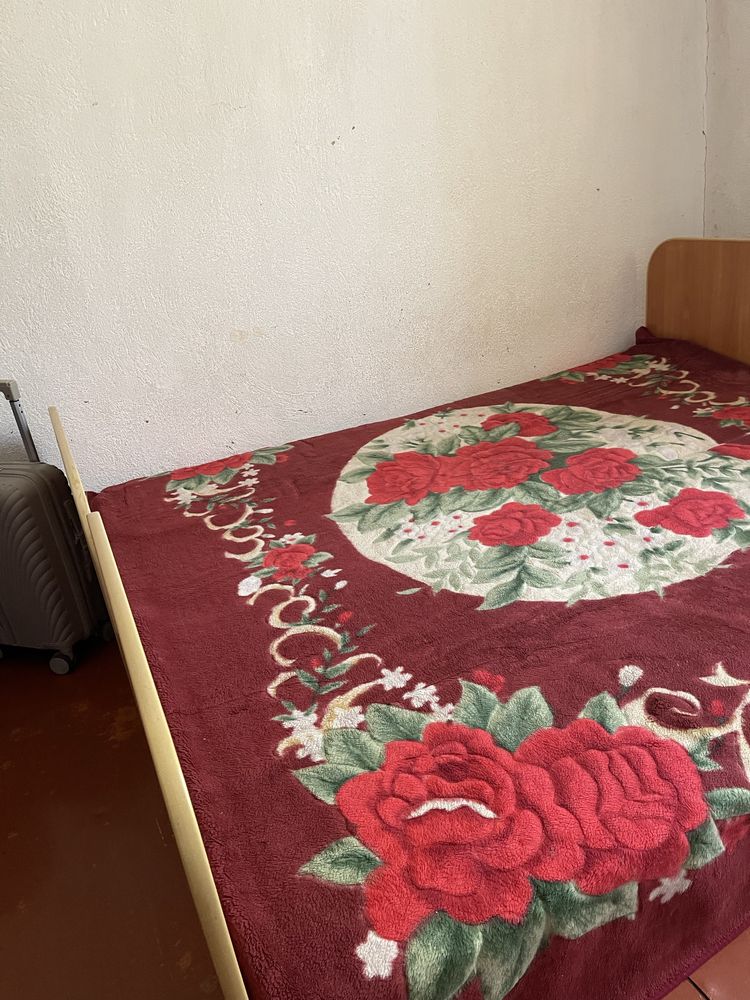 Диван хорошим состоение