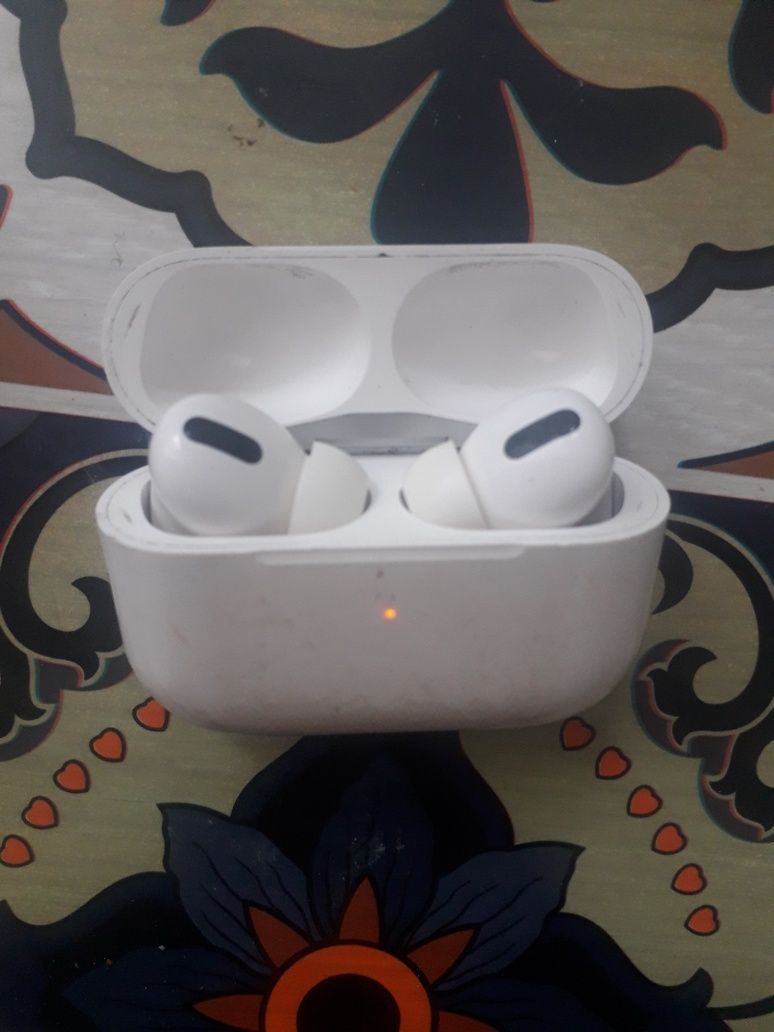 Наушники Air pods(apple) в отличном состоянии