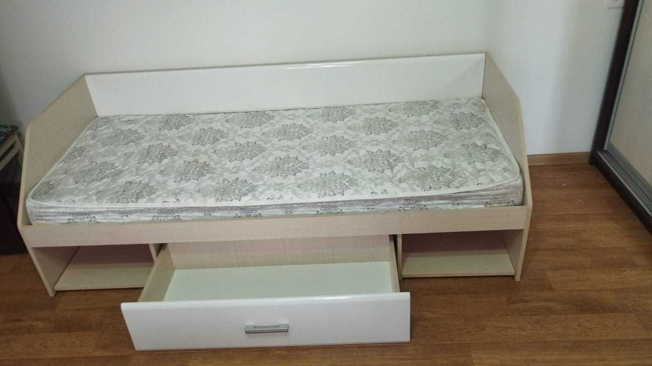 Продам кровать "Симба" с матрасом в отличном состоянии. Россия
