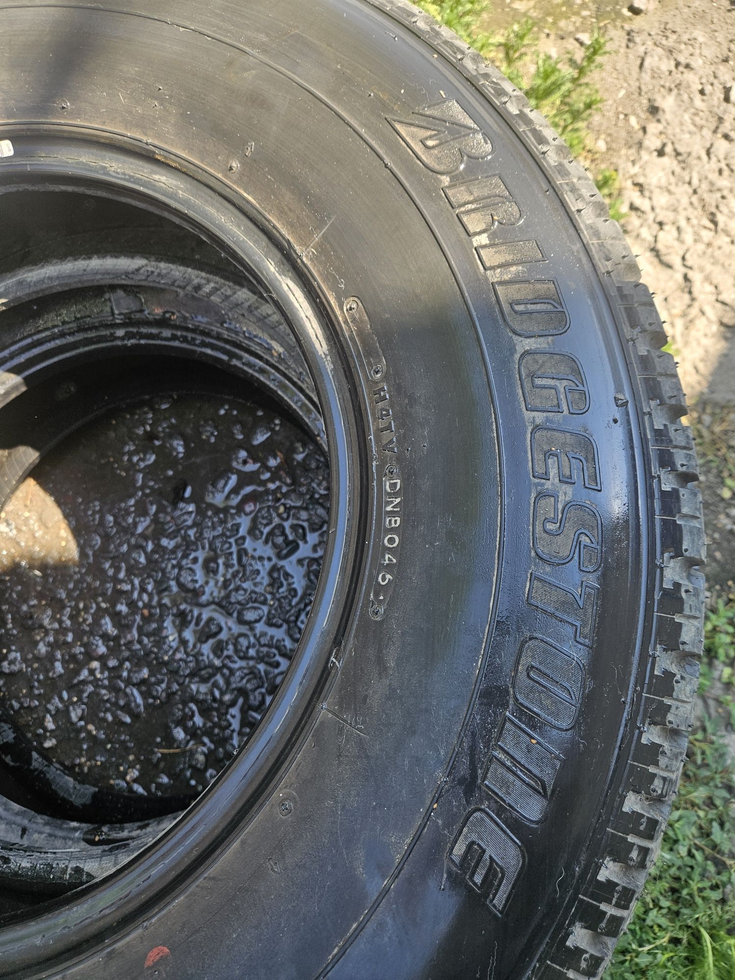 Продам шины Bridgestone  и Yokohama 215 80 R15